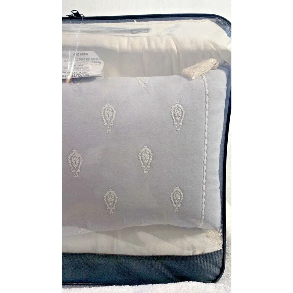 NEW Full/Queen 4 Piece Holbrook Comforter & Sham Set with Accent Pillow